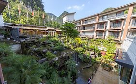 Yangshuo Changfeng Green Water Holiday Hotel